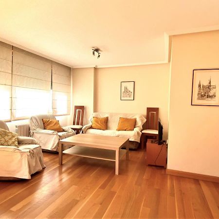 Housingleon - San Marcos Con Garaje Apartment Bagian luar foto