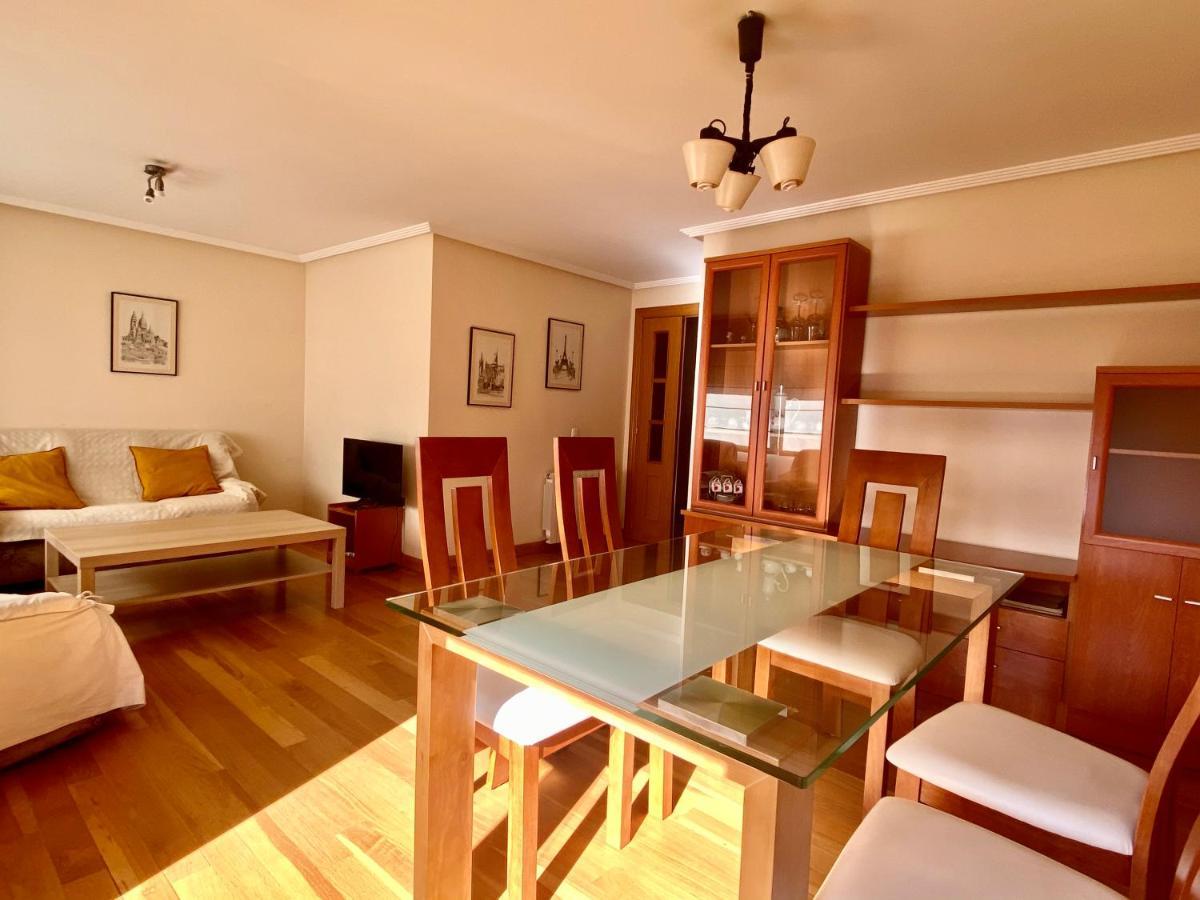 Housingleon - San Marcos Con Garaje Apartment Bagian luar foto