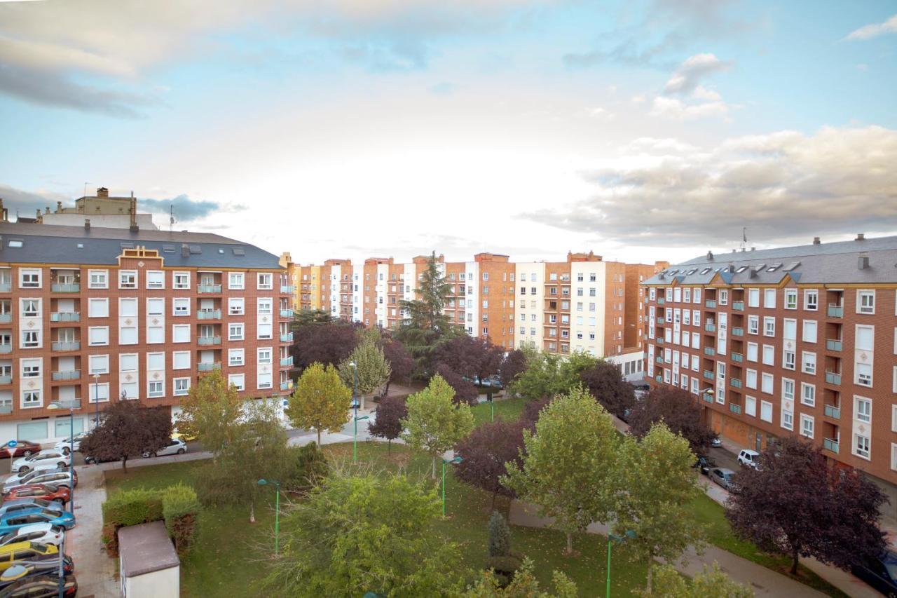 Housingleon - San Marcos Con Garaje Apartment Bagian luar foto